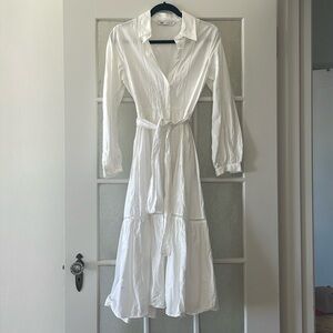 White embroidered dress. Size S.